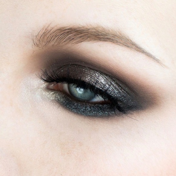 Melt Cosmetics "Gun Metal" eyeshadow stack - Picture 4 of 11